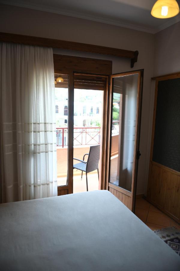 Guesthouse Leo Berat Eksteriør bilde