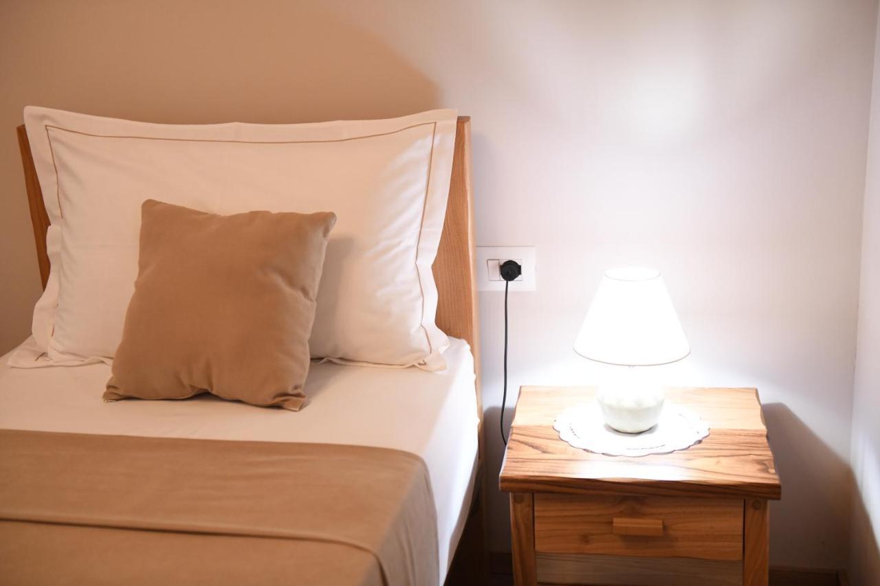 Guesthouse Leo Berat Eksteriør bilde